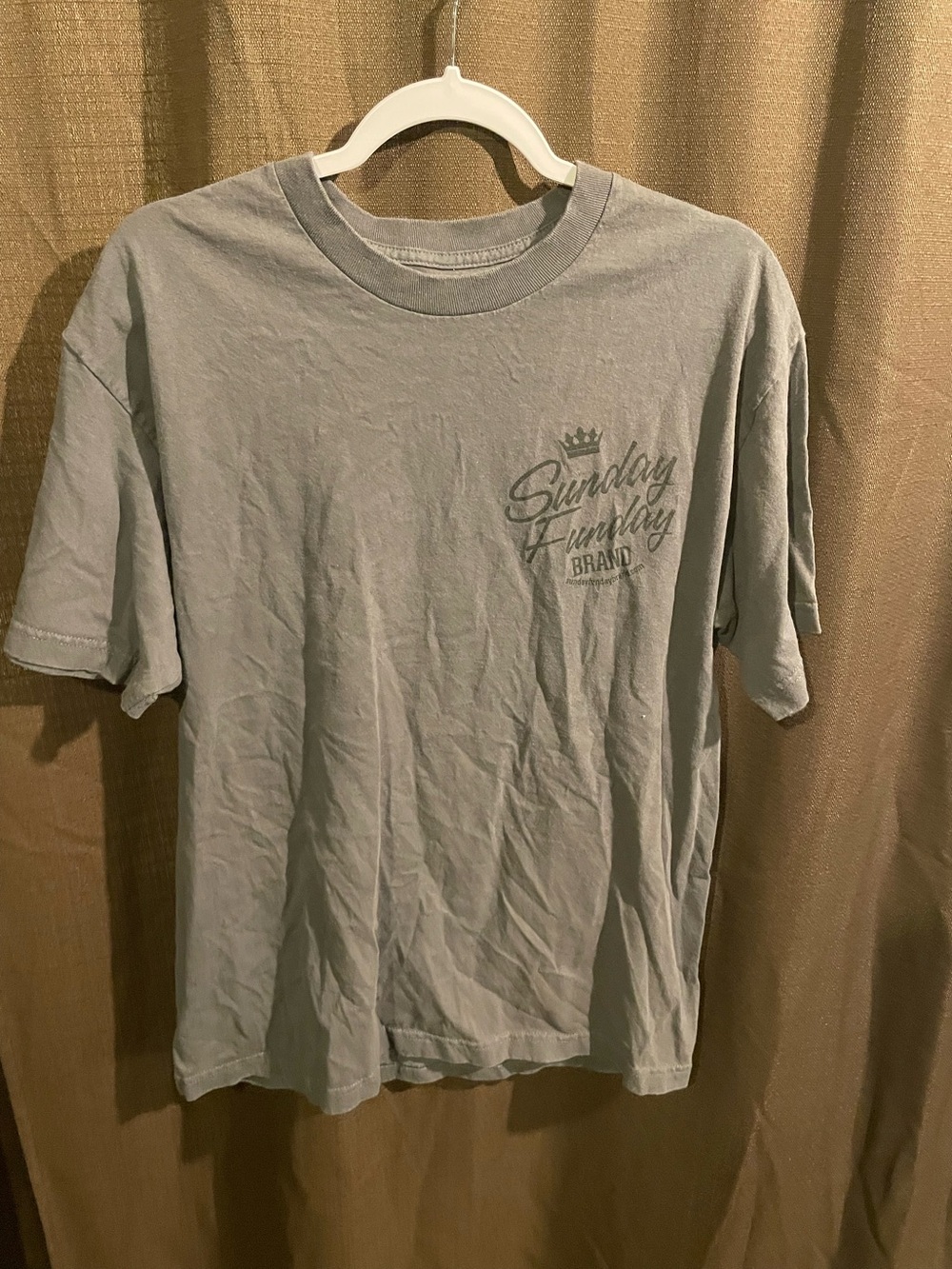 Sunday funday graphic tee - Picture 1 of 3